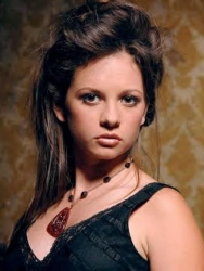 Photos de Mackenzie Rosman - Photoshoot John Sciulli - 79